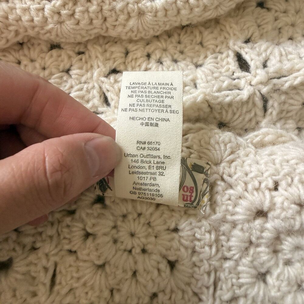 Free People Crochet Granny Square Hooded Scarf Boho Cottagecore Hippie Festival - Picture 7 of 7